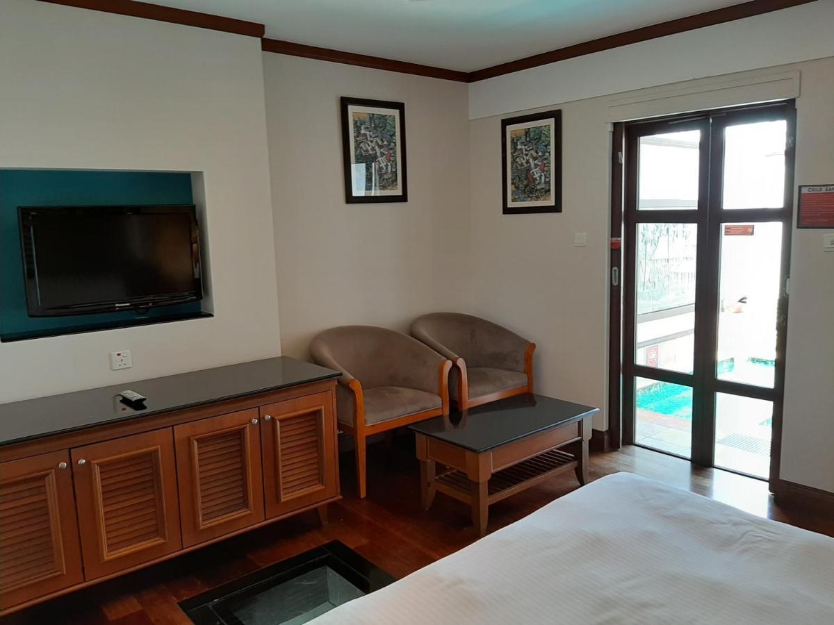 Wonderland Private Pool Villas At Port Dickson Extérieur photo
